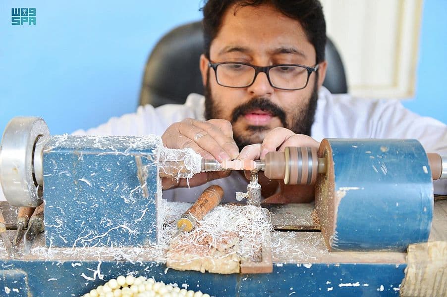 صناعة "السبح" اليدوية في حائل.. أصالة الماضي وحضارة المستقبل