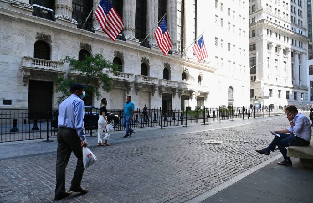 التوقعات الإيجابية تلوح في الأفق لشهر آخر من النمو القوي للوظائف.