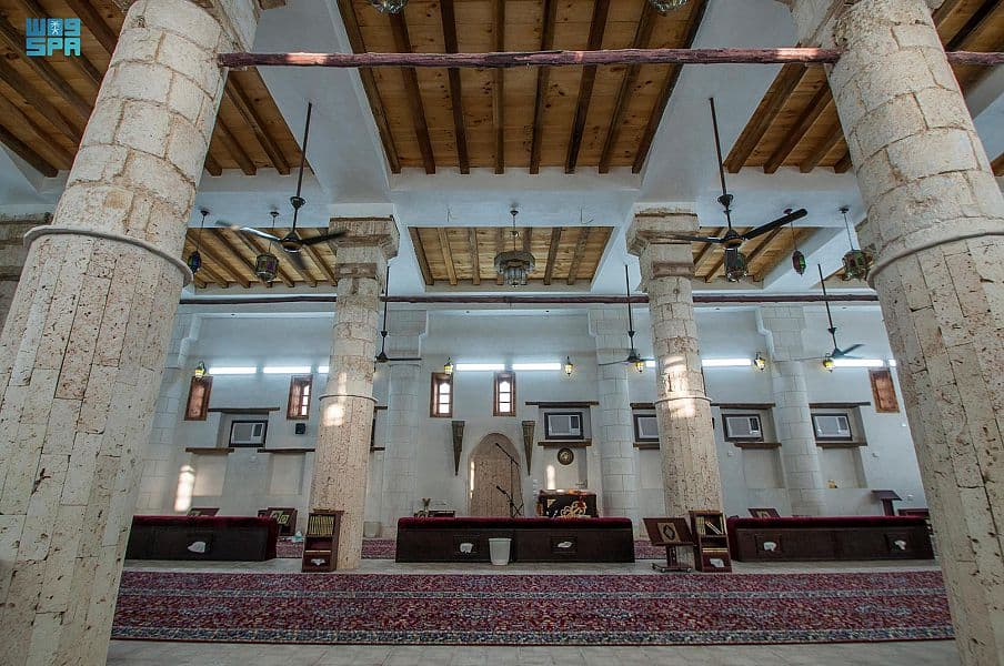 مساجد الوجه التاريخية .. تستقبل المصلين منذ أكثر من 200 عام