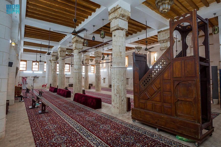 مساجد الوجه التاريخية .. تستقبل المصلين منذ أكثر من 200 عام