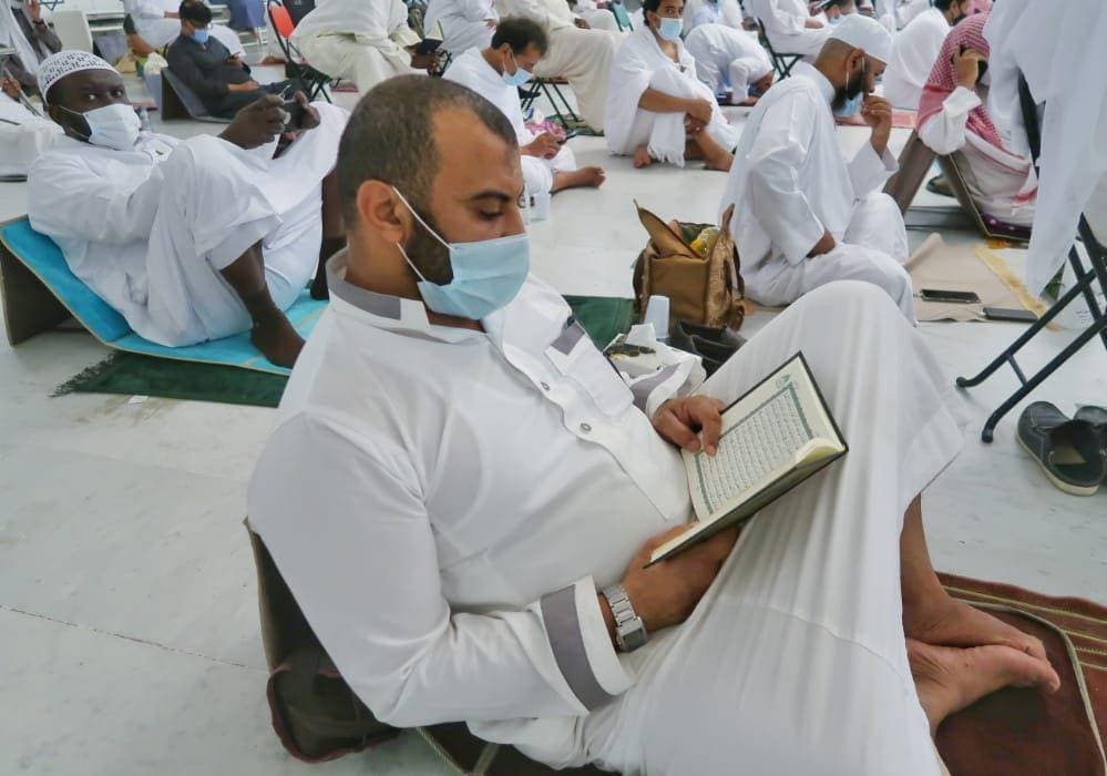 أجواء إيمانية وروحانية يعيشها قاصدو بيت الله الحرام."واس"