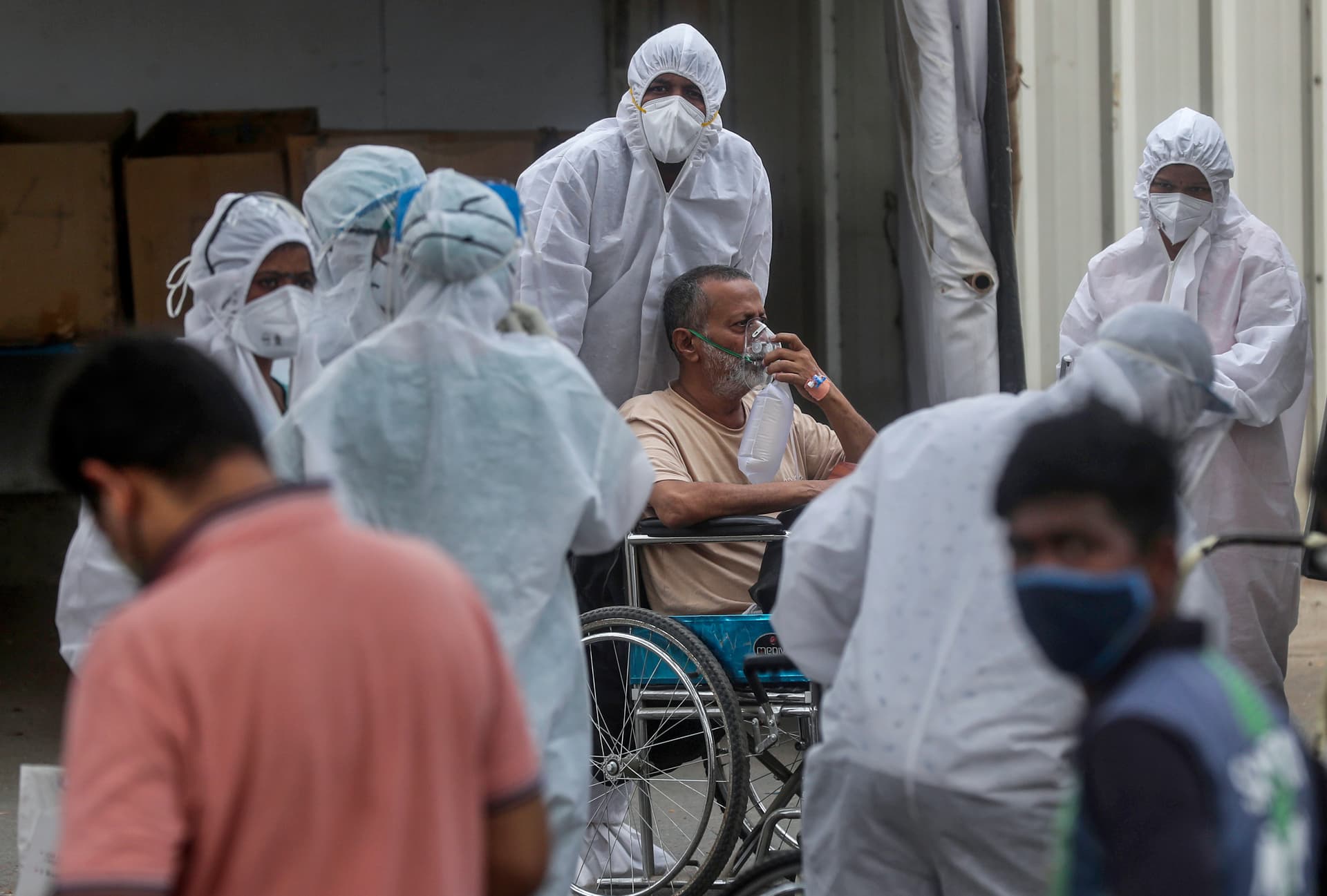 أكبر أزمة كورونا يشهدها العالم تهدد قبضة "مودي" على الهند