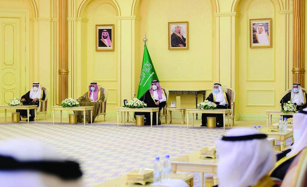 


الأمير فيصل بن سلمان خلال حفل إطلاق الجائزة.  «واس»