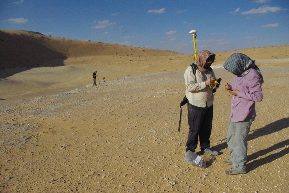 اكتشاف مواقع أثرية في صحراء النفود تعود إلى 350 ألف عام