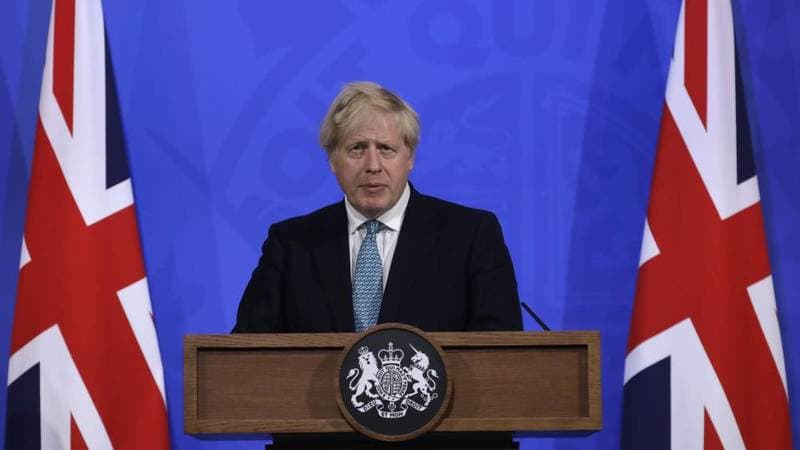 جونسون: بريطانيا تعجل برنامج التطعيم ضد كوفيد-19