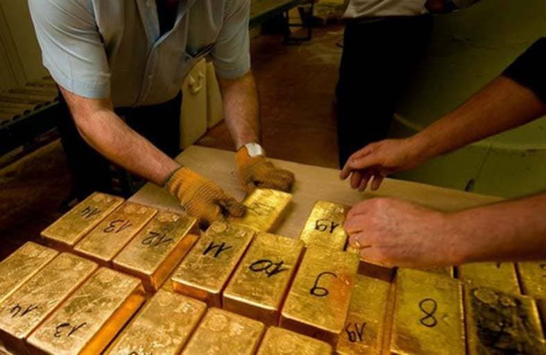 الجائحة أعطت دفعة إضافية للطلب على الذهب كمرفأ أكثر أمانا للمستثمرين.
