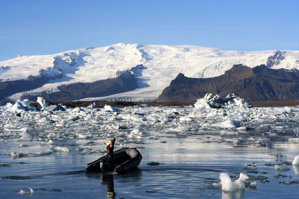 ارتفع معدل ذوبان الجليد عما كان عليه قبل 2015.