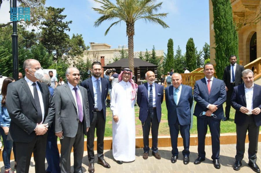 وفود رسمية وشعبية لبنانية تزور سفير المملكة لدى لبنان مستنكرة تصريحات شربل