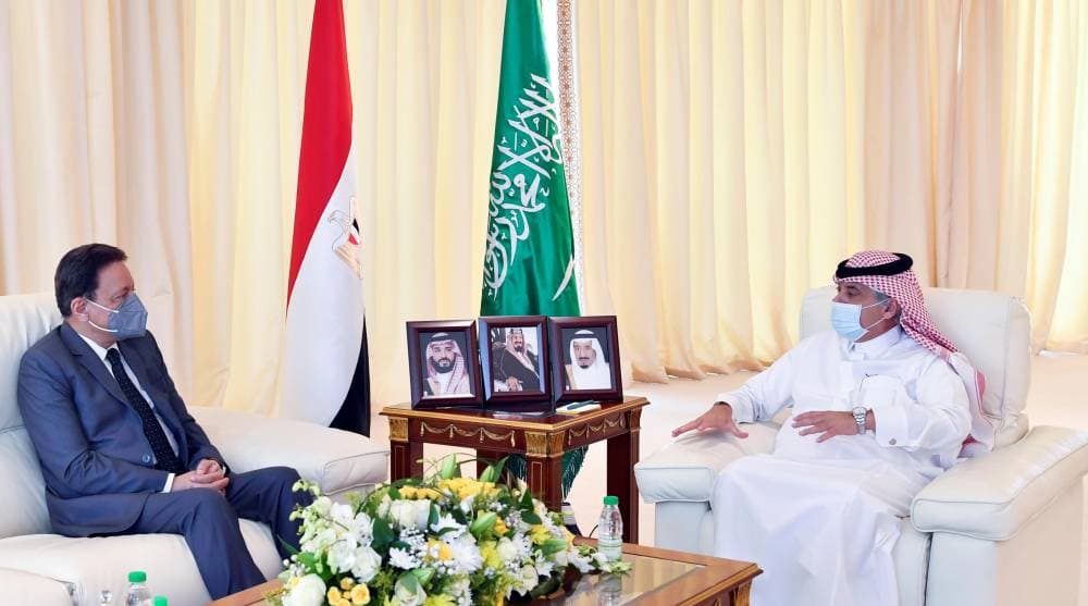 د. ماجد الصبي خلال لقائه رئيس المجلس الأعلى لتنظيم الإعلام المصري."واس"