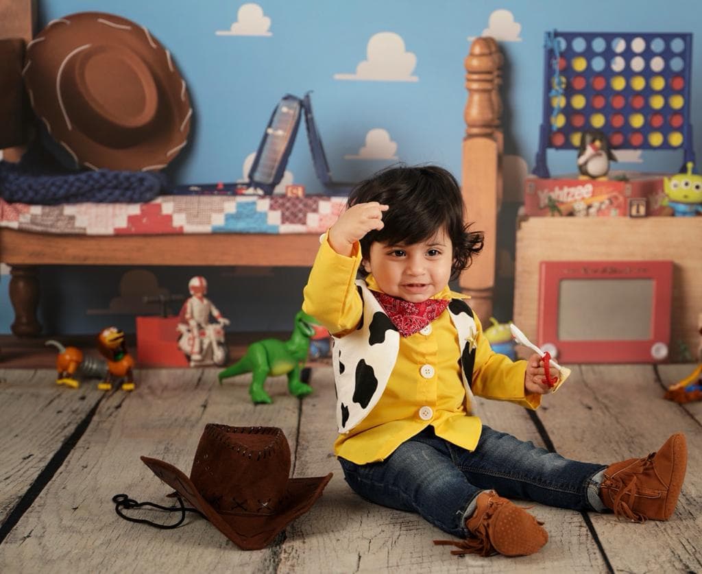 عزام المقحم يكمل عامه الأول وهديته محفظة استثمارية