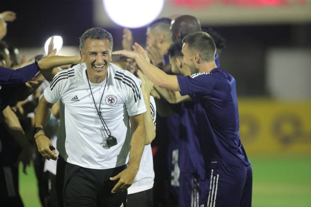 ممر شرفي لتشاموسكا. مركز الفيصلي الاعلامي