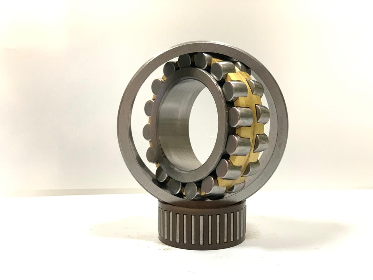 تقنية ذكاء اصطناعي تقيس معدلات تآكل الرولمان بلي داخل الماكينات