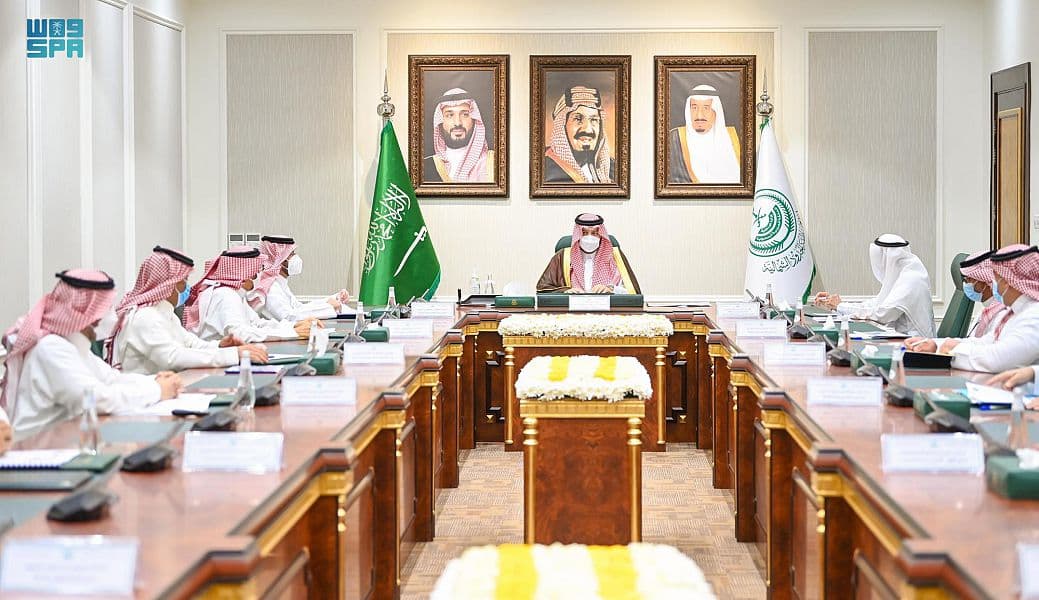 وفد من وزارة الطاقة يبحث المشروعات التنموية في منطقة الحدود الشمالية