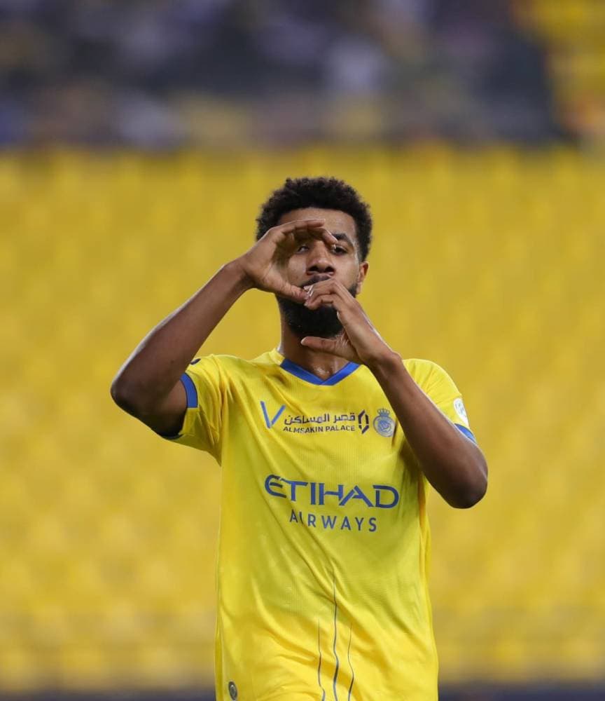 النجعي بعد تسجيله في الفيصلي.تصوير: عبدالعزيز النومان ـ "الاقتصادية".