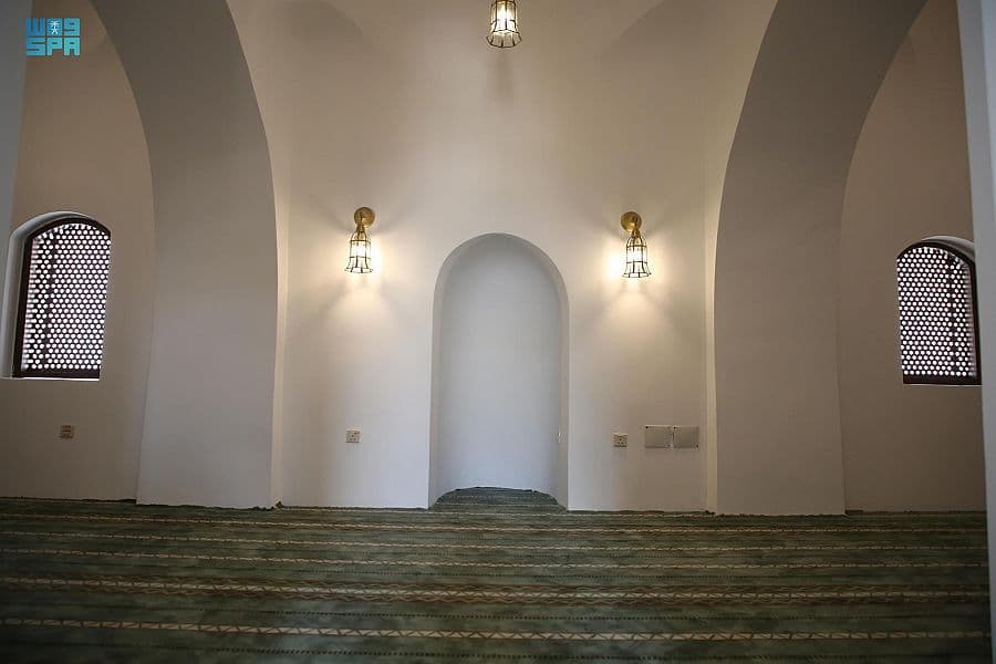 من مشروع الأمير محمد بن سلمان لتطوير المساجد التاريخية بالمملكة.. مسجد التابوت وسط جزيرة فرسان