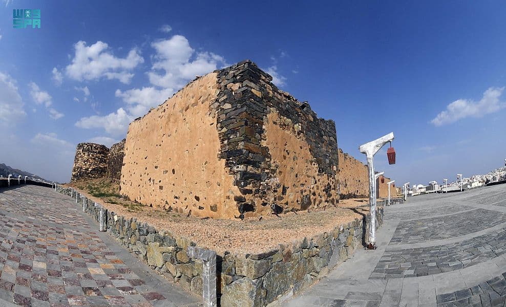 قلعة شمسان في أبها إطلالة تاريخية برؤية سياحية جديدة