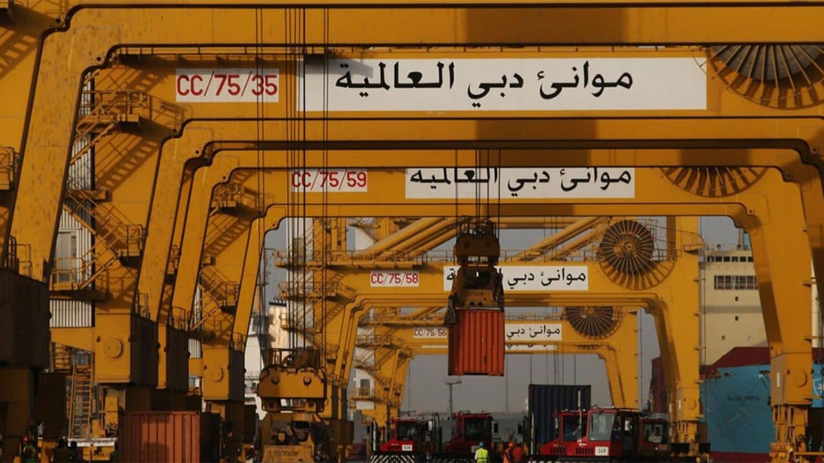 موانئ دبي تدرس بيع حصة من أسهم المنطقة الحرة لجبل علي