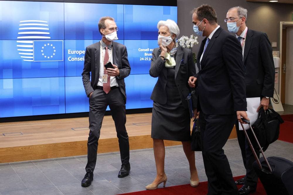  كريستين لاجارد أبلغت زعماء الاتحاد الأوروبي بأن منطقة اليورو تتعافى بوتيرة أسرع من المتوقع."الفرنسية"