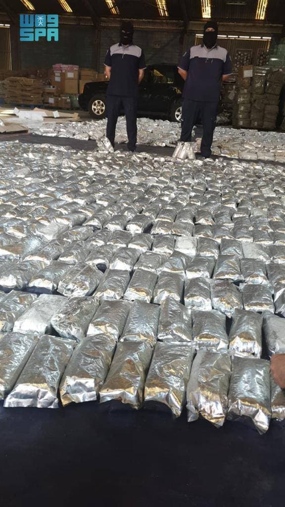 تحققت إنجازات كبيرة من خلال التغطية الأمنية الشاملة على امتداد الوطن وحدوده.