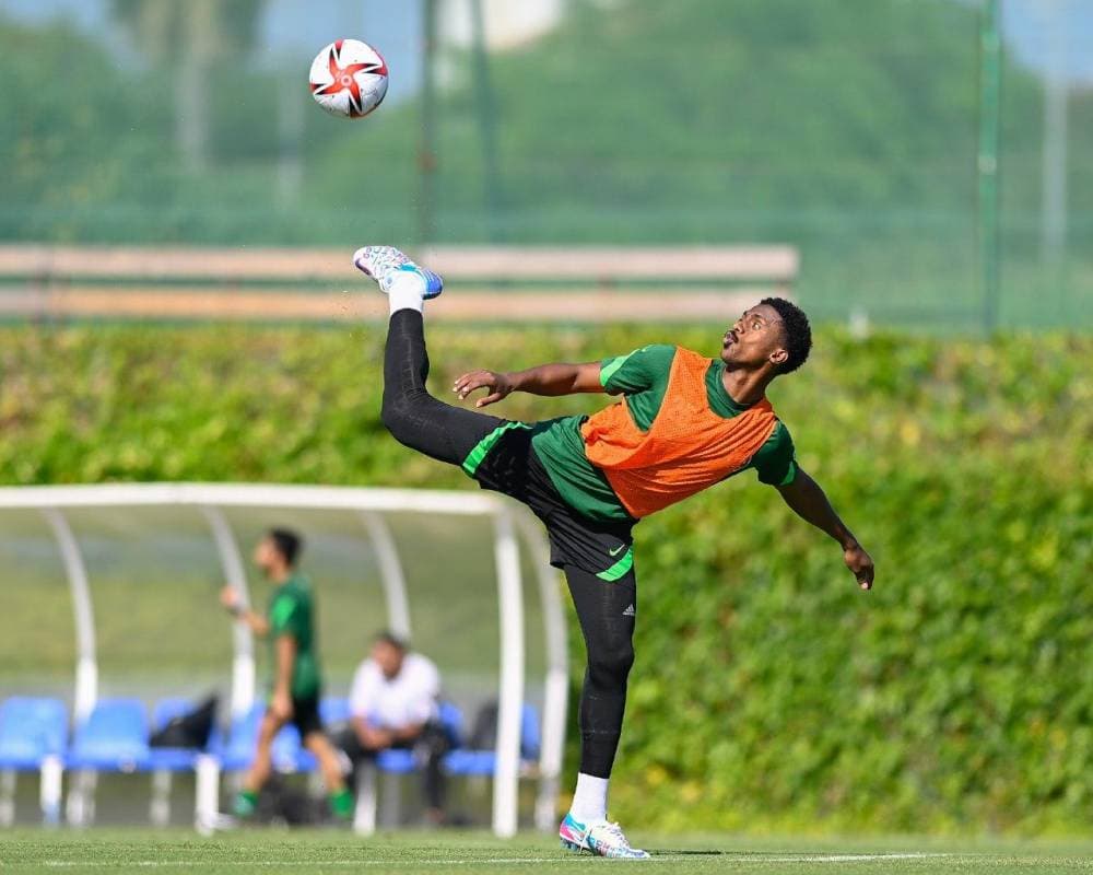 الأسهم السعودية تفتتح تداولاتها على ارتفاع بـ 25 نقطة