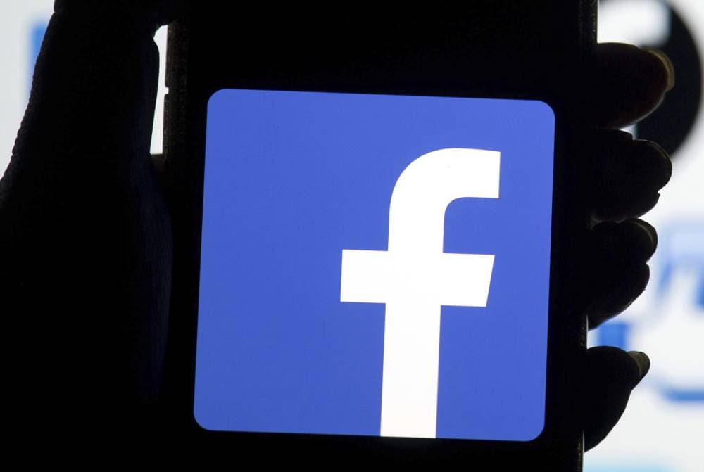 تسعى "فيسبوك" إلى المنافسة في خدمة الرسائل الإخبارية عبر البريد الإلكتروني.