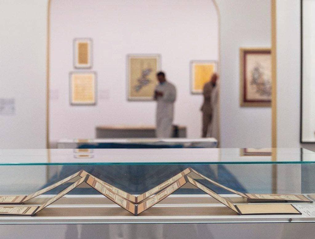 يسلط المعرض الضوء على جذور اللغة العربية.