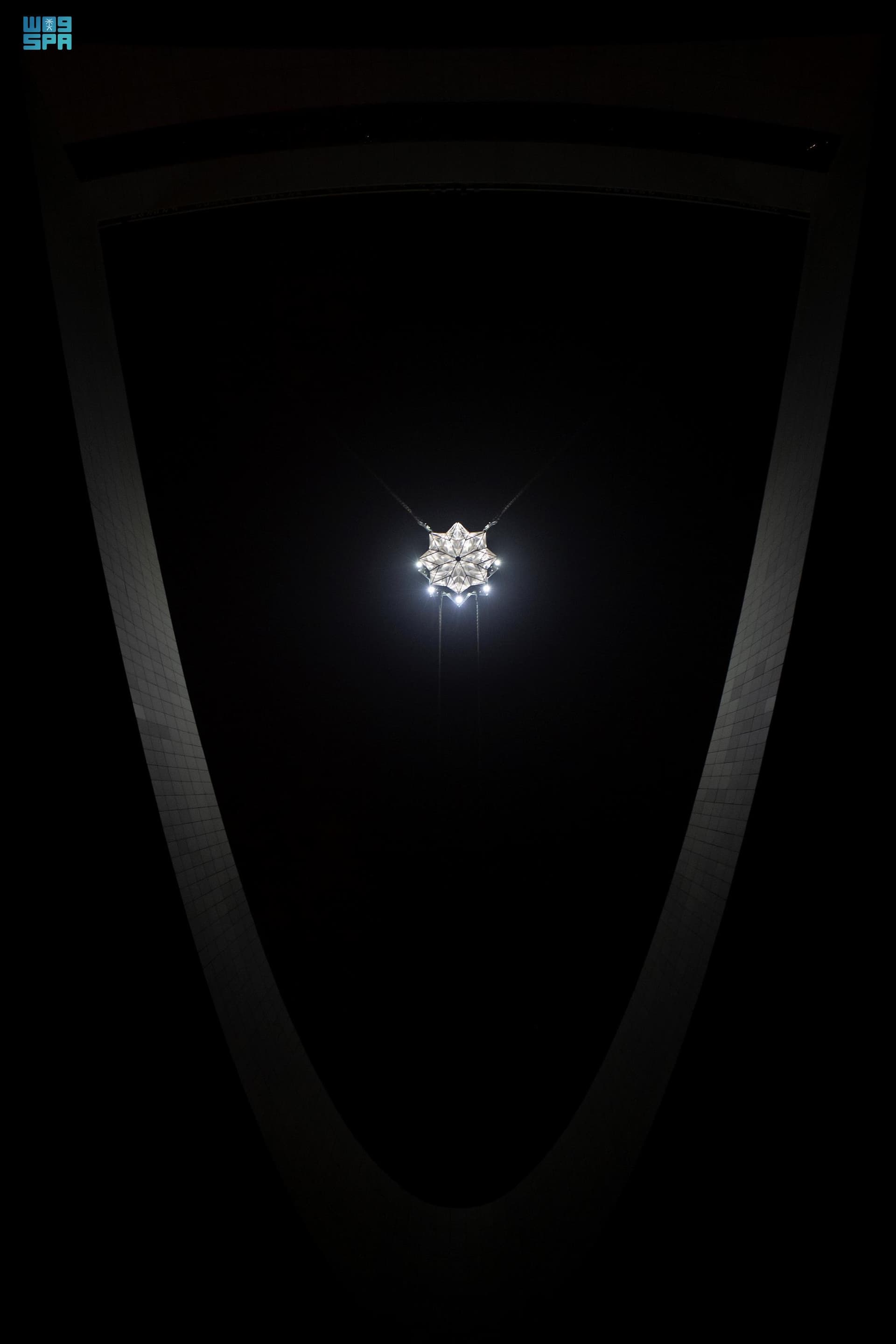 نور الرياض يدخل موسوعة "غينيس" بعملين فنيين "المنارة" و"النجمة المتحركة"