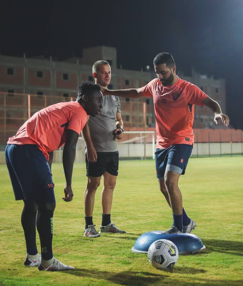 جانب من تدريب الفيحاء أمس. "مركز الفيحاء الإعلامي"