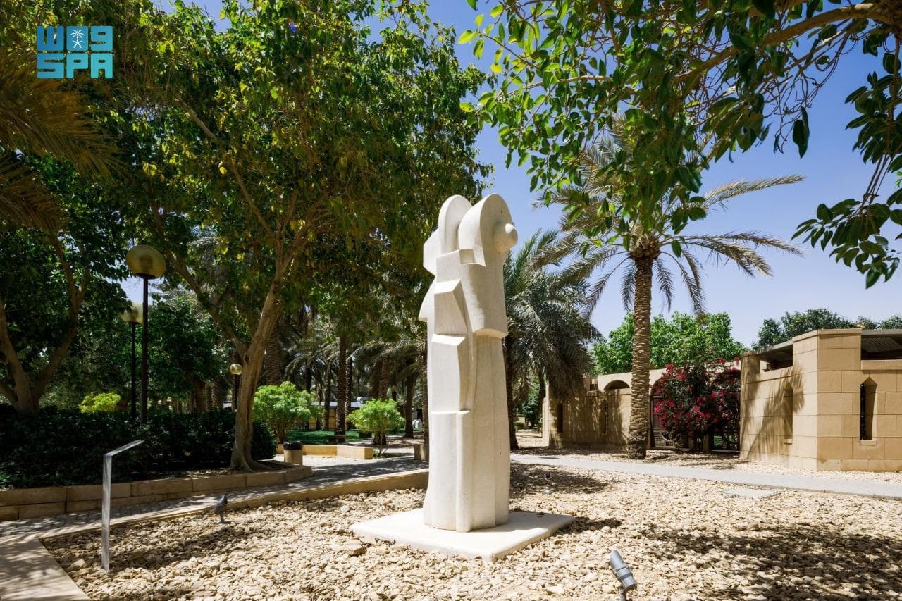 " الرياض آرت " يختار 20 فنانًا للمشاركة في النسخة الثالثة لملتقى طويق الدولي للنحت