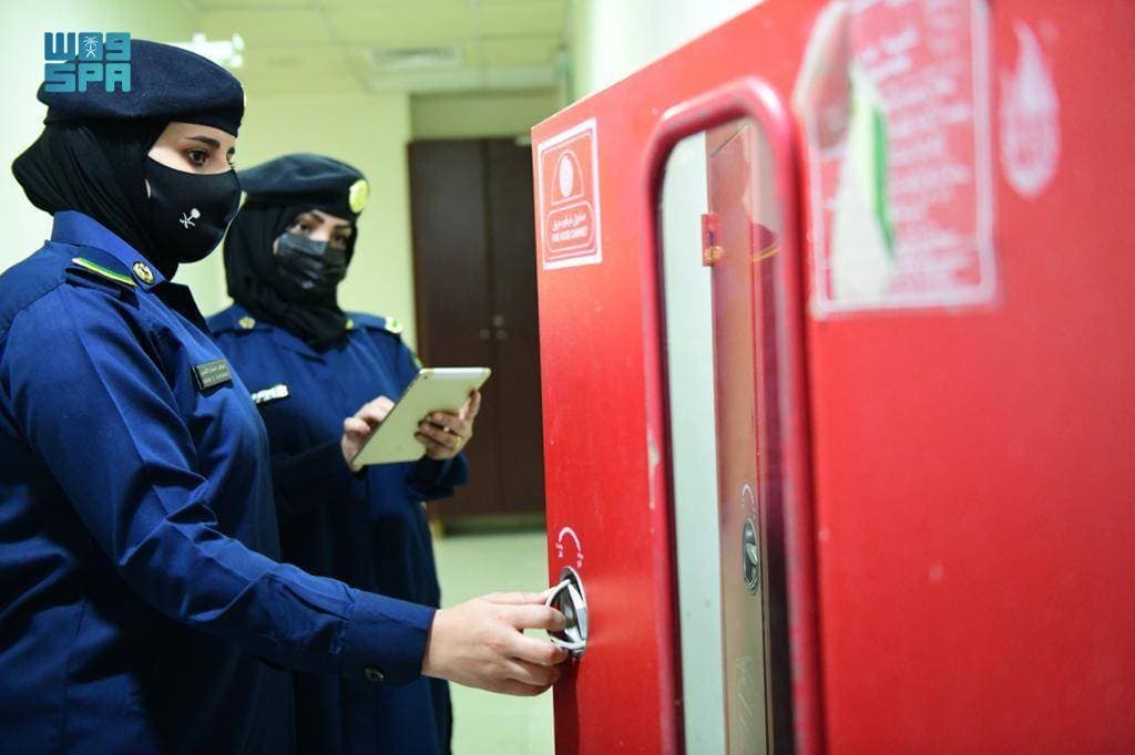 توفير جميع القدرات البشرية والتقنية، لتحقيق السلامة الوقائية خلال الموسم. «واس »