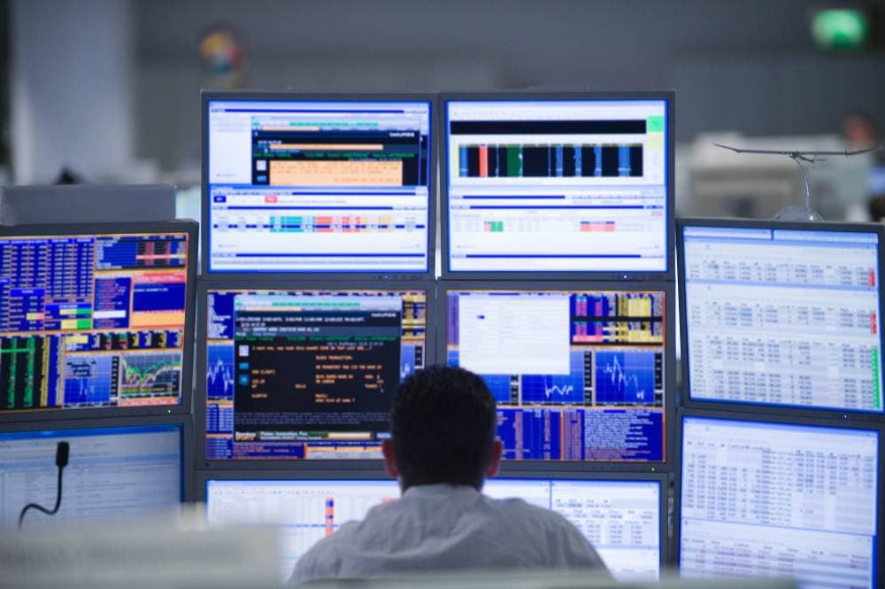 في ألمانيا هبط عائد السندات القياسية لأجل عشر أعوام.