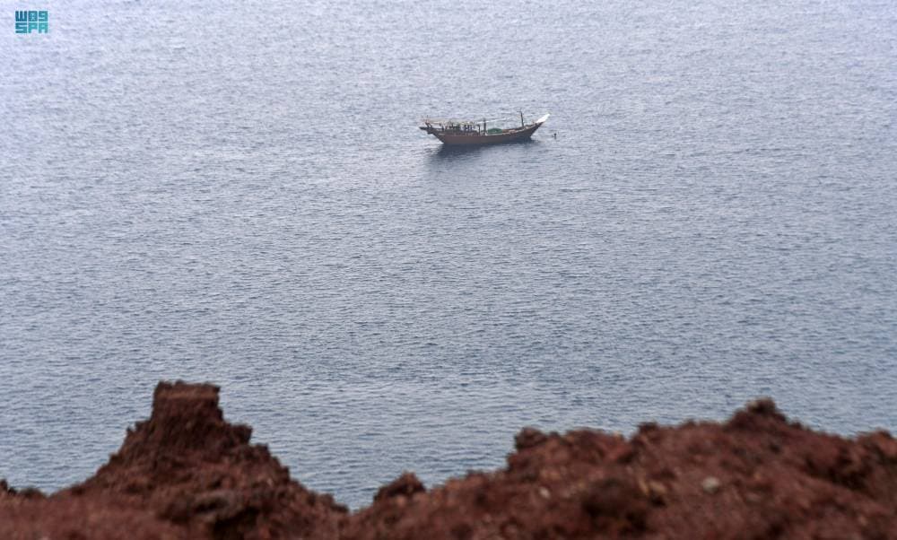 تبعد "كدمبل" 30 دقيقة فقط بالقارب من ساحل منطقة عسير."واس"