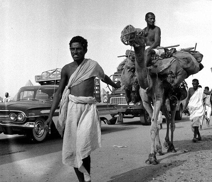 وصف الرحالة الأجانب والمؤرخون في كتبهم رحلة الحج قديما وصفا دقيقا."واس"