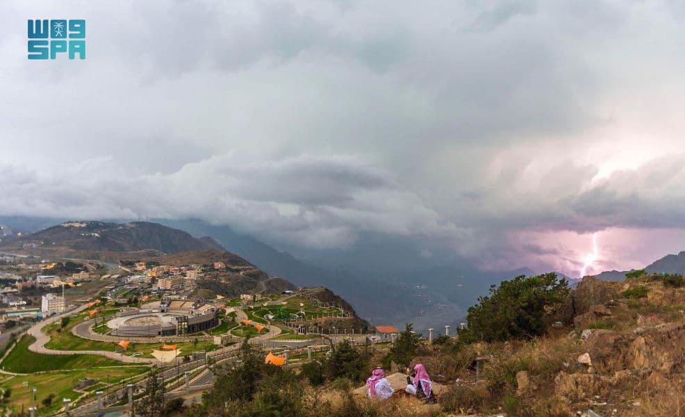 الباحة .. عروس الغابات والغيوم والضباب ومتنفس للسياحة