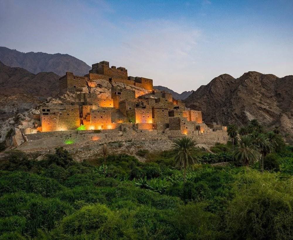 تعرف منطقة الباحة بوجود قرية ذي عين الأثرية. "واس"