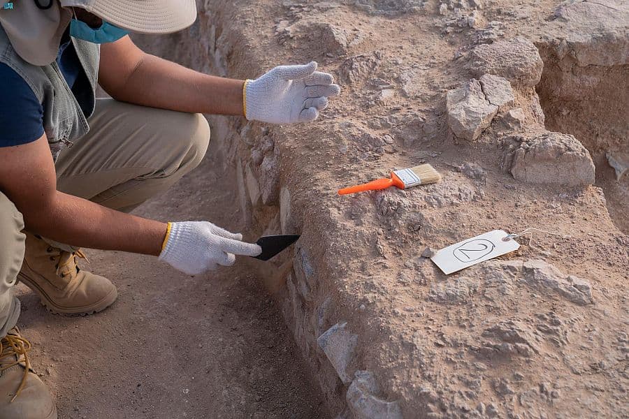 هيئة التراث تبدأ مشروع التنقيب الأثري في موقع ضرية في القصيم