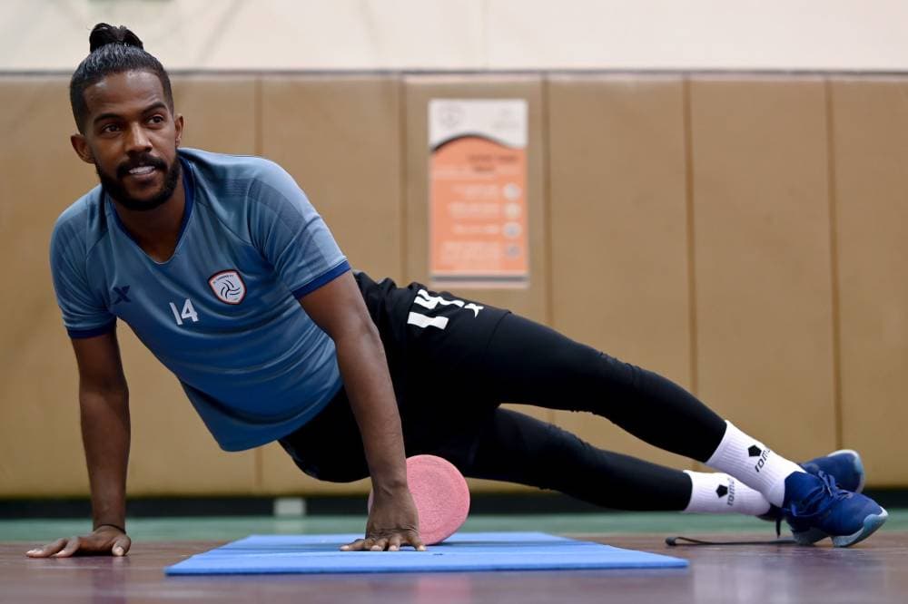 العابد خلال تدريبات الشباب أمس. مركز الشباب الاعلامي