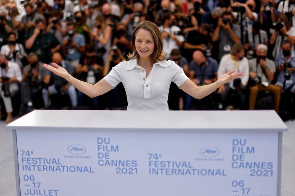 الممثلة جودي فوستر أثناء وصولها إلى مهرجان كان. "رويترز"