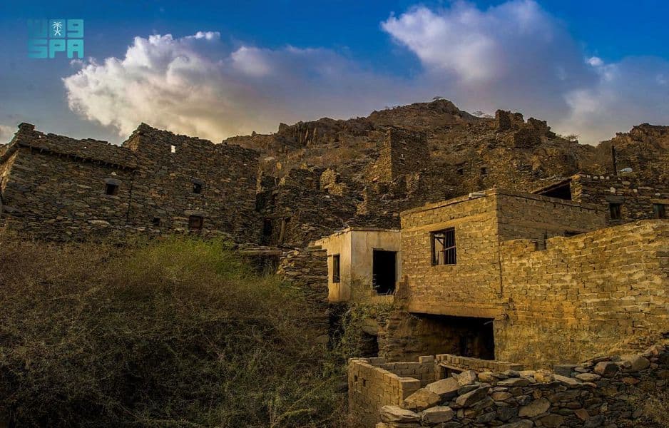 الخلف والخليف .. نقش التاريخ على جبال الباحة