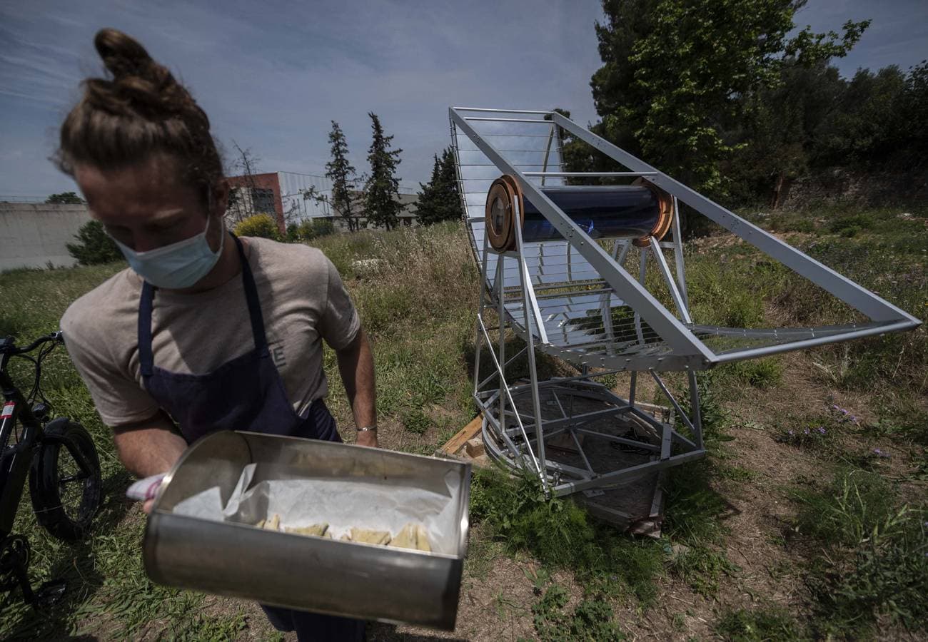 يقع المطعم على مرتفعات مرسيليا الفرنسية.