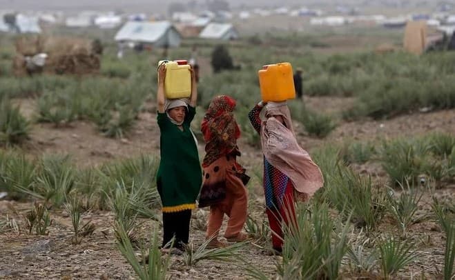 10 ملايين طفل في أفغانستان بحاجة إلى مساعدات للبقاء على قيد الحياة