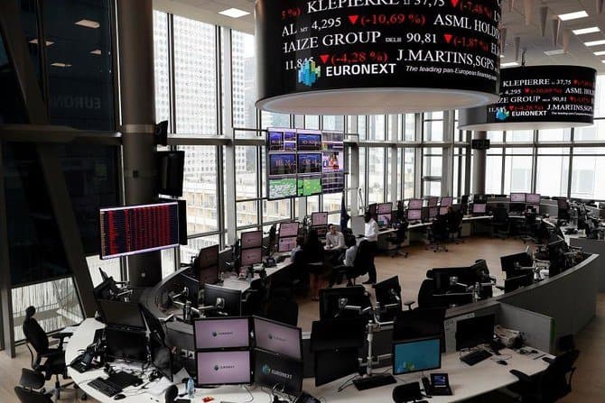 أسهم أوروبا تتراجع قبل صدور تقرير الوظائف الأمريكية