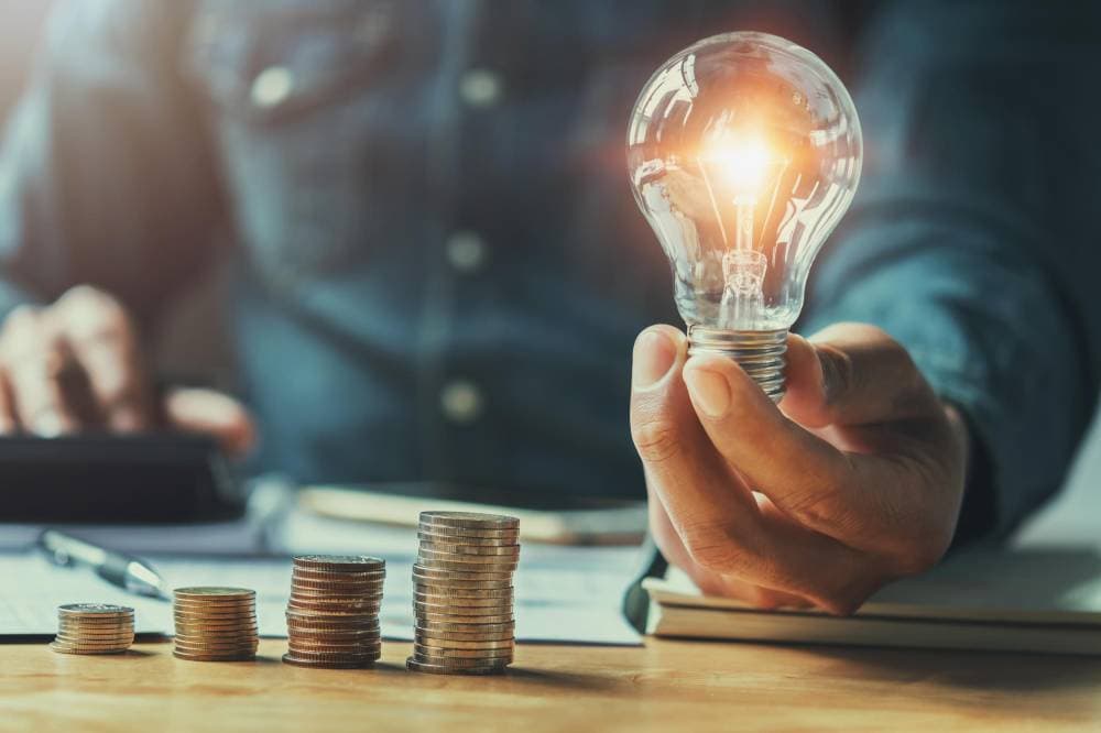 يمكن أن يؤدي تحسين القدرة المالية إلى إحداث تحول في حياة الأفراد والأسر. 