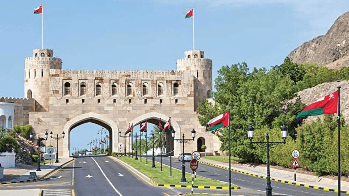 صندوق النقد يتوقع هبوطا حادا لديون عمان بعد صدمة كورونا