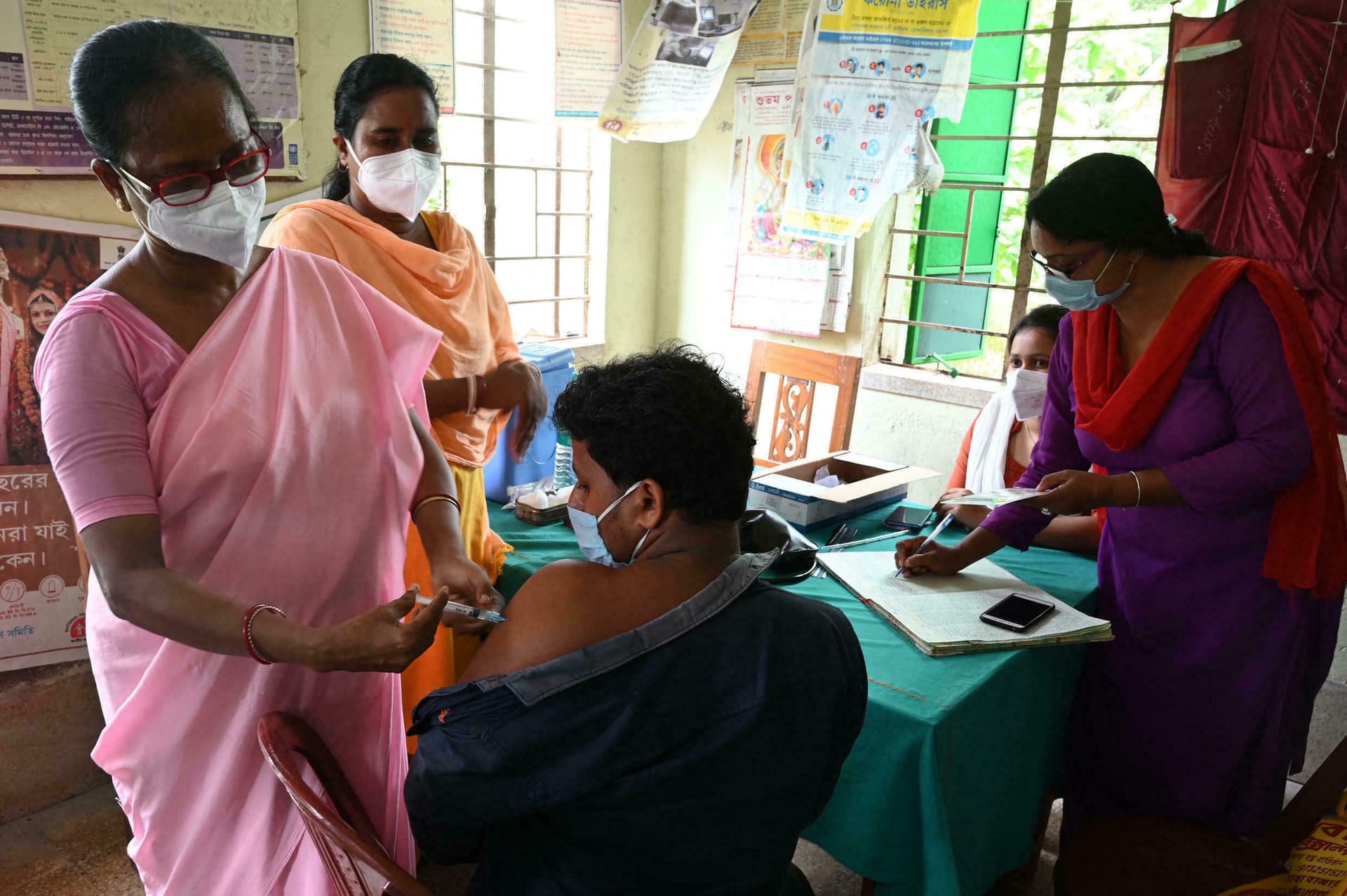 الأجسام المضادة لكورونا تتراجع خلال 4 أشهر من التطعيم