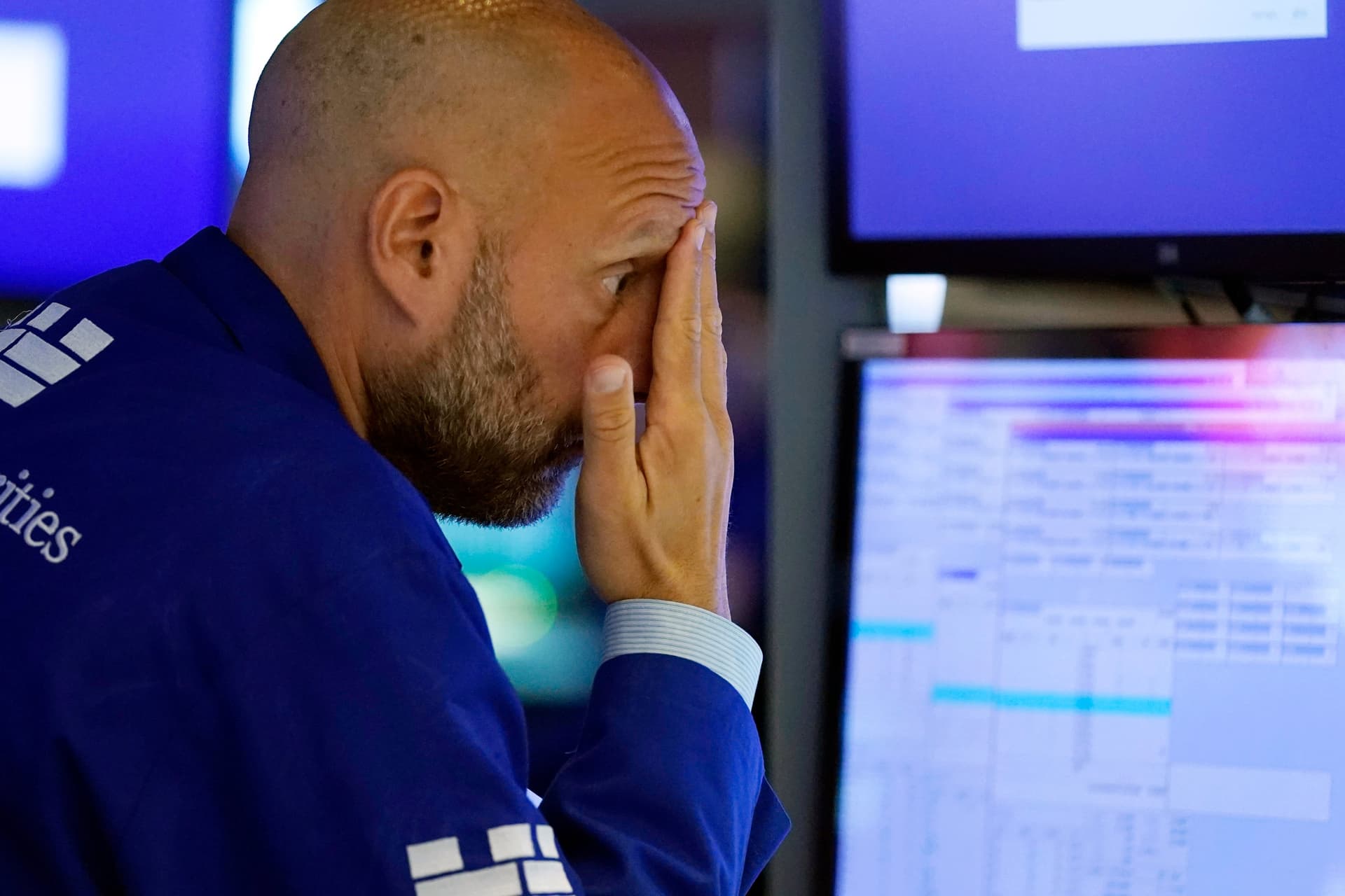 الأسهم الأمريكية تهبط