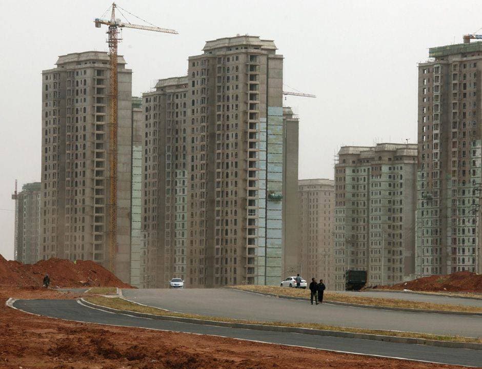 يشكل تباطؤ العقارات خطرًا جسيمًا على قطاع يشكل نحو 28 في المائة من الناتج المحلي الإجمالي للصين.