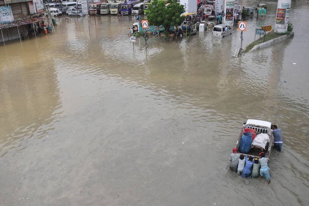 الاسترليني يهوي بعد تحديد شروط صارمة لمحادثات الاتحاد الأوروبي