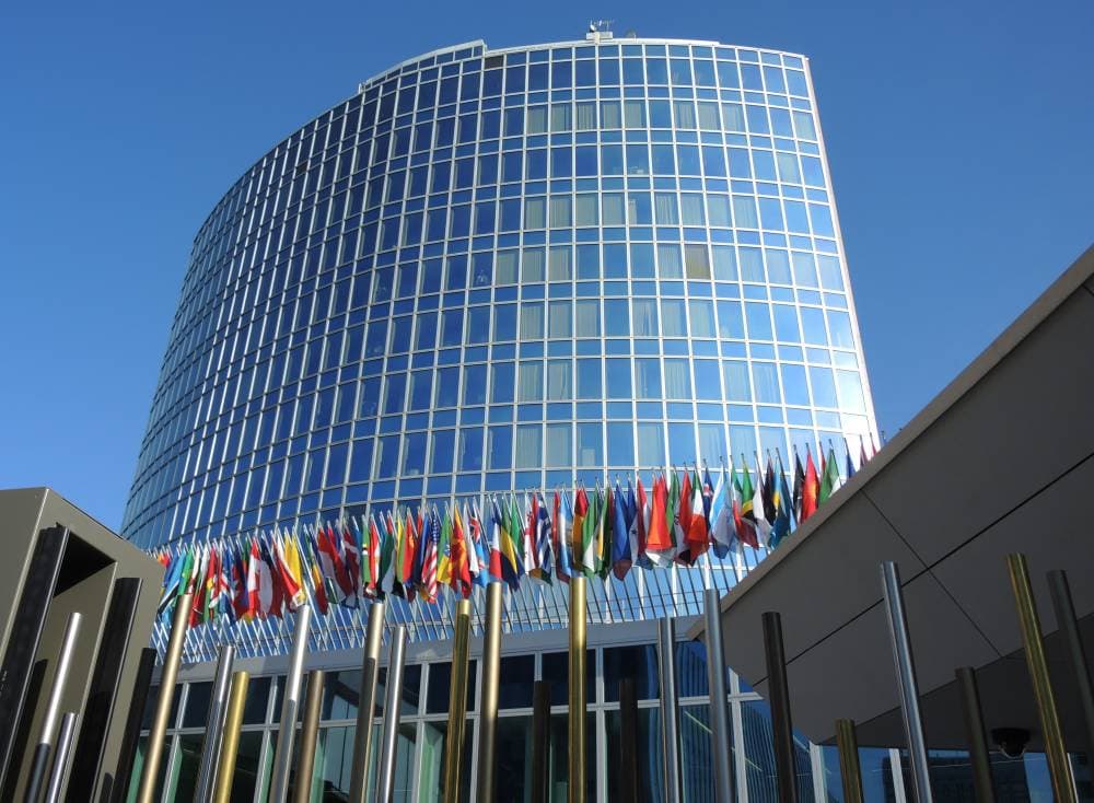 النفط يقفز 3.5 % بفعل انحسار مخاوف "كورونا" وخطط المنتجين في خفض المعروض