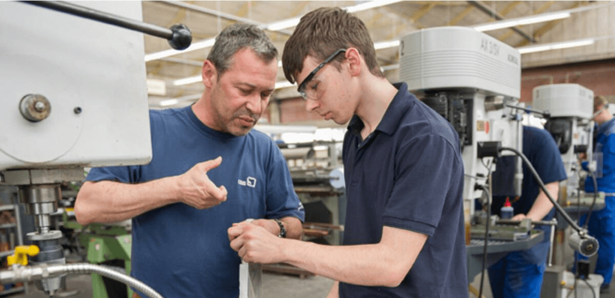 ألمانيا: أجر العامل المتعاقد يزيد بنسبة تصل إلى 50% عن أجر غير المتعاقد 